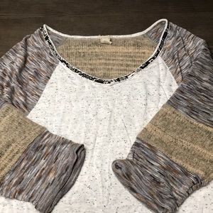 Gimmicks top 3/4 sleeve V-neck